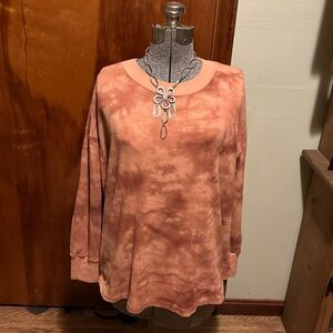 Plus size, gorgeous long sleeved , crew neck tunic!!!!